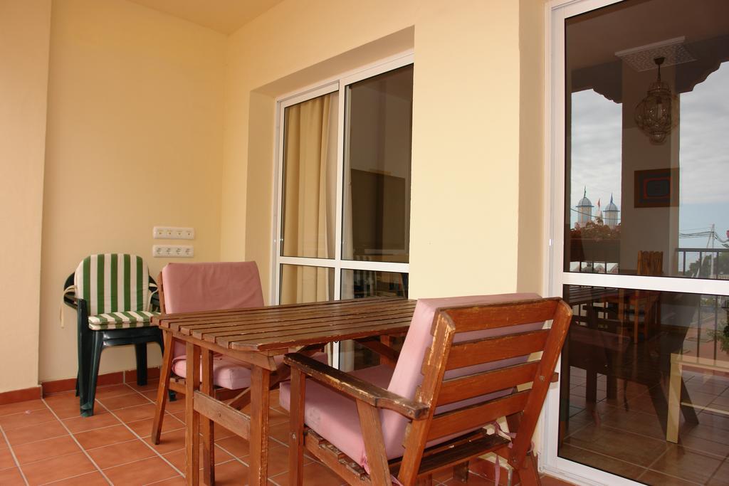 Luxurious Carabeo 2000 1.3 Apartment เนร์คา ภายนอก รูปภาพ